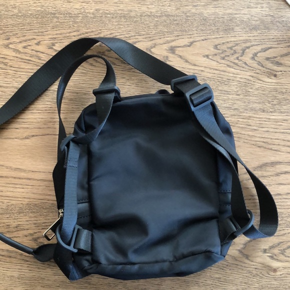 Backpack -lululemon - Picture 2 of 2